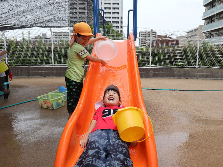 7月の水遊び〈全クラス〉