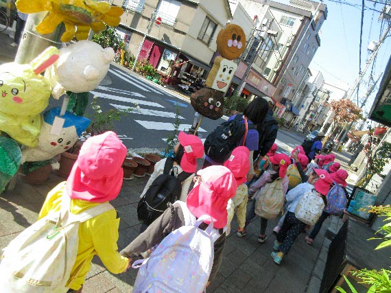 ろば組（4歳児）みんなで遠足にいきました