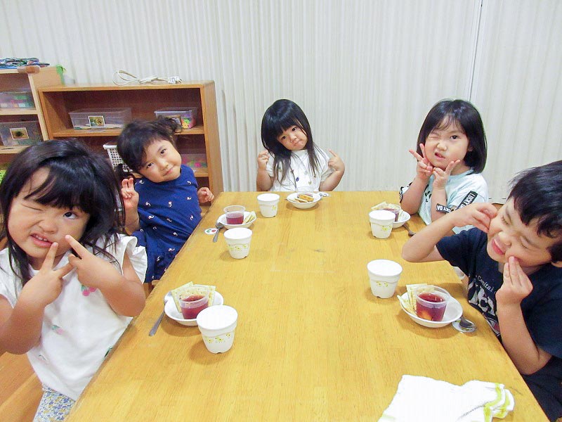 フルーツゼリーづくり〈ひつじ組:3歳児〉