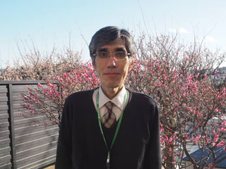 小宅芳弘 管理課長