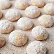 〈クリスマスレシピ〉簡単スノーボールの作り方
