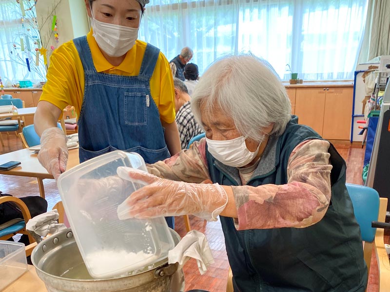 七夕ゼリーを作りました〈はぎまデイサービス〉